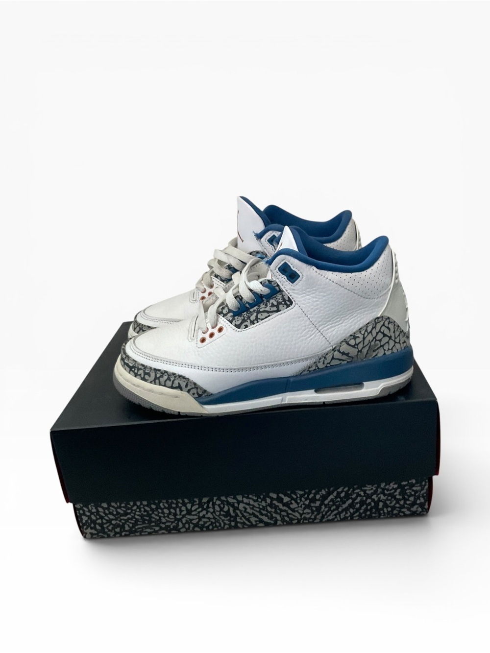 Nike Jordan 3 White and Navy sneakers